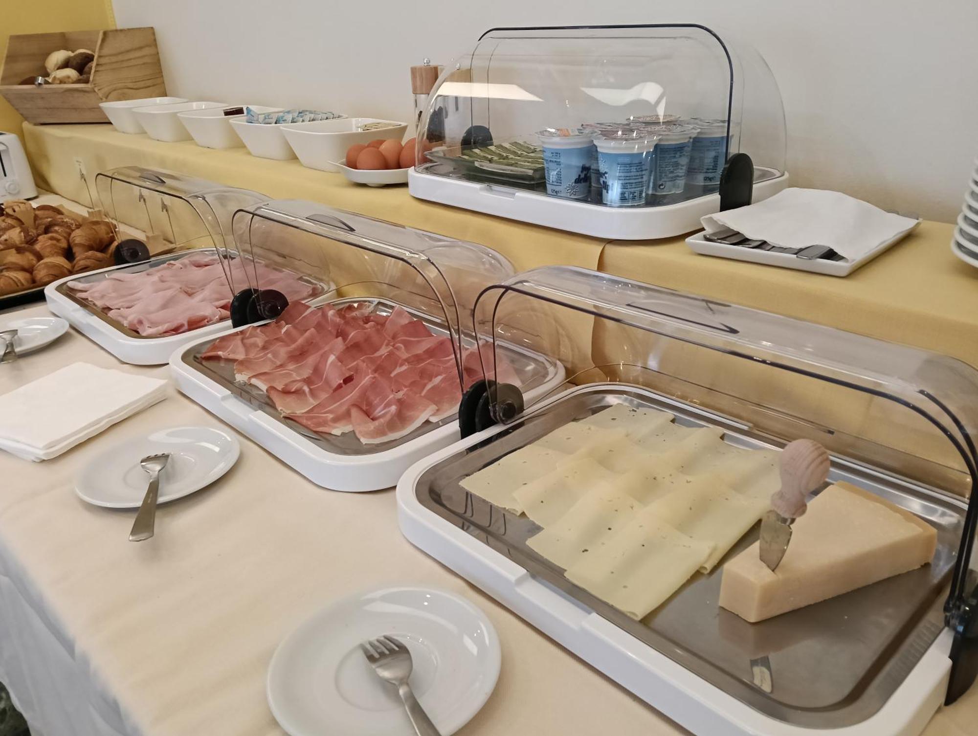 罗比尼亚酒店 因佩里亚 外观 照片